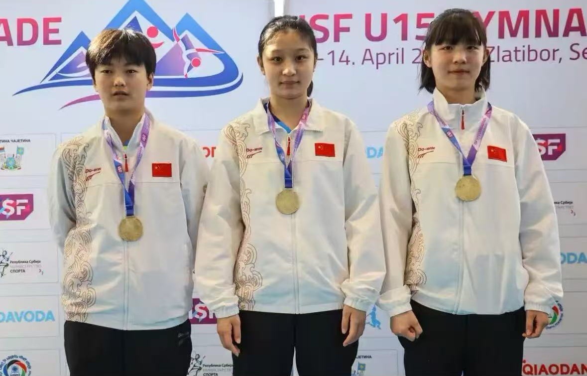 哈三中教师指导中国女子乒乓球队夺得U15TVT体育网址世界中学生夏季运动会团体冠军(图1)